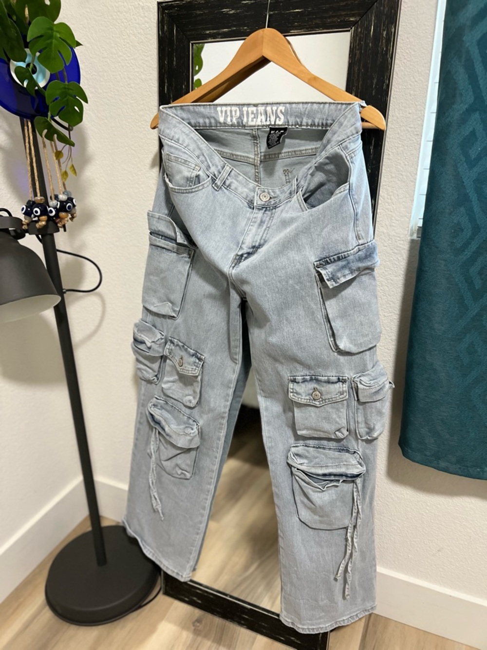 •LIKE NEW•VIP JEANS Baggy Cargo Cotton Blend - Picture 3 of 6